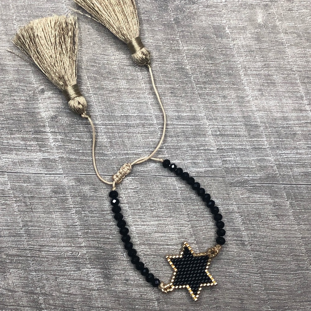 Black Star Seed Beads Bracelet
